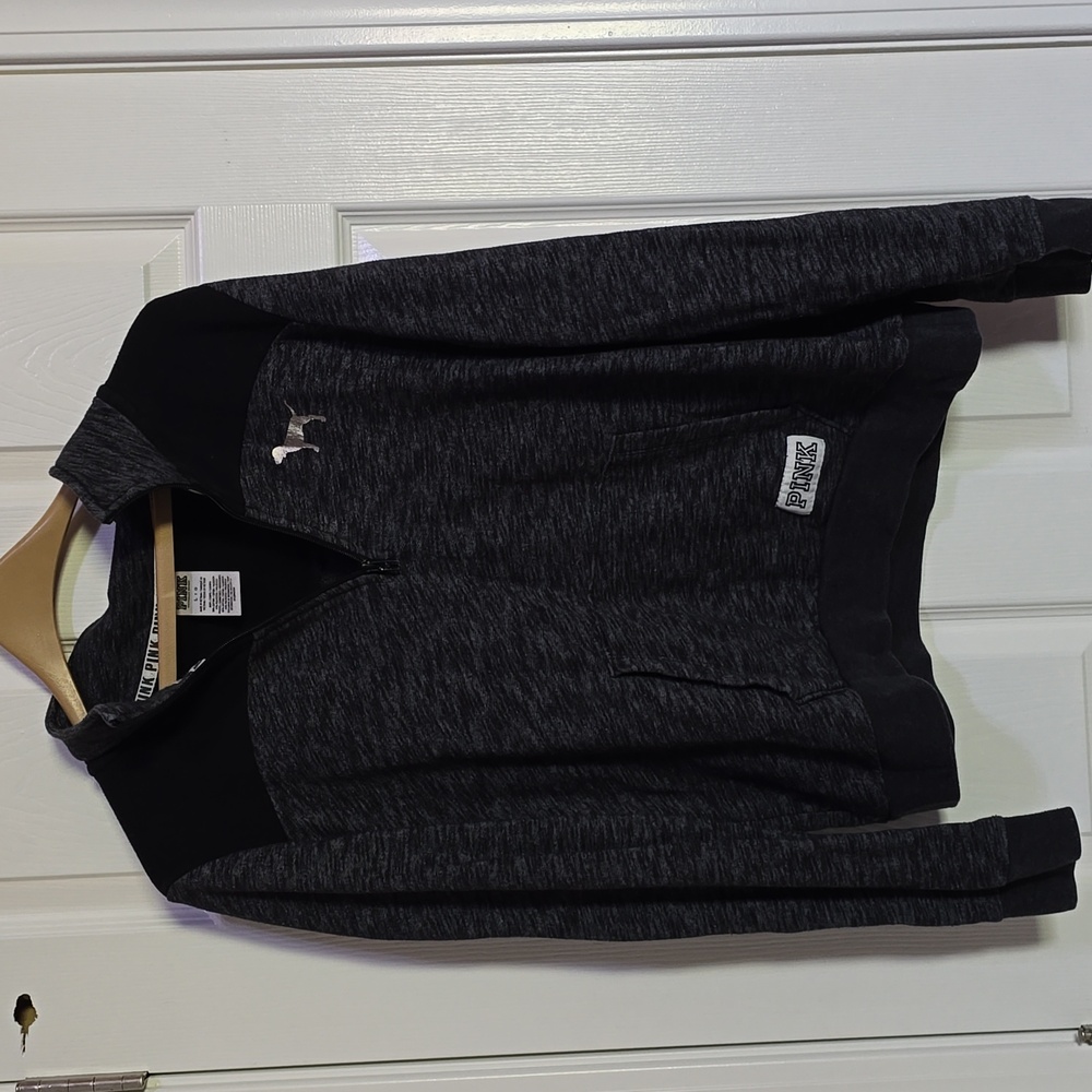 Victorias Secret Pink Black & Grey 1/2 zip sweatshirt cropped size Large**